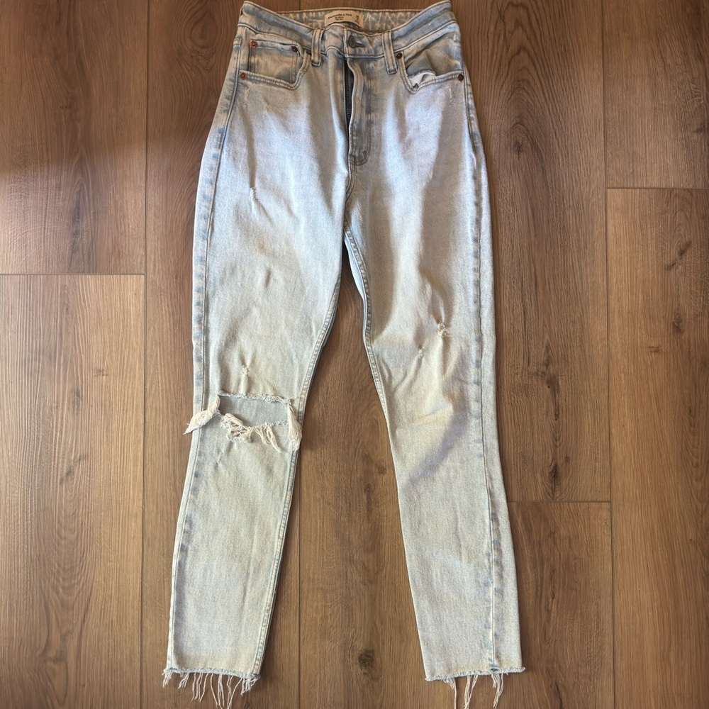 A&F Skinny High Rise Jeans